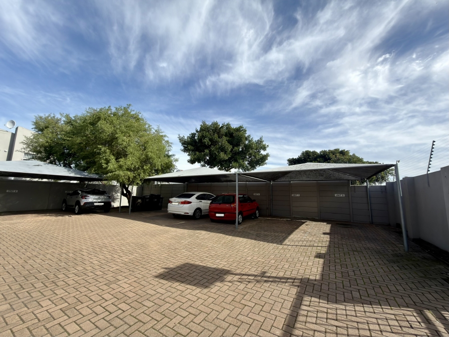 2 Bedroom Property for Sale in Parklands Western Cape
